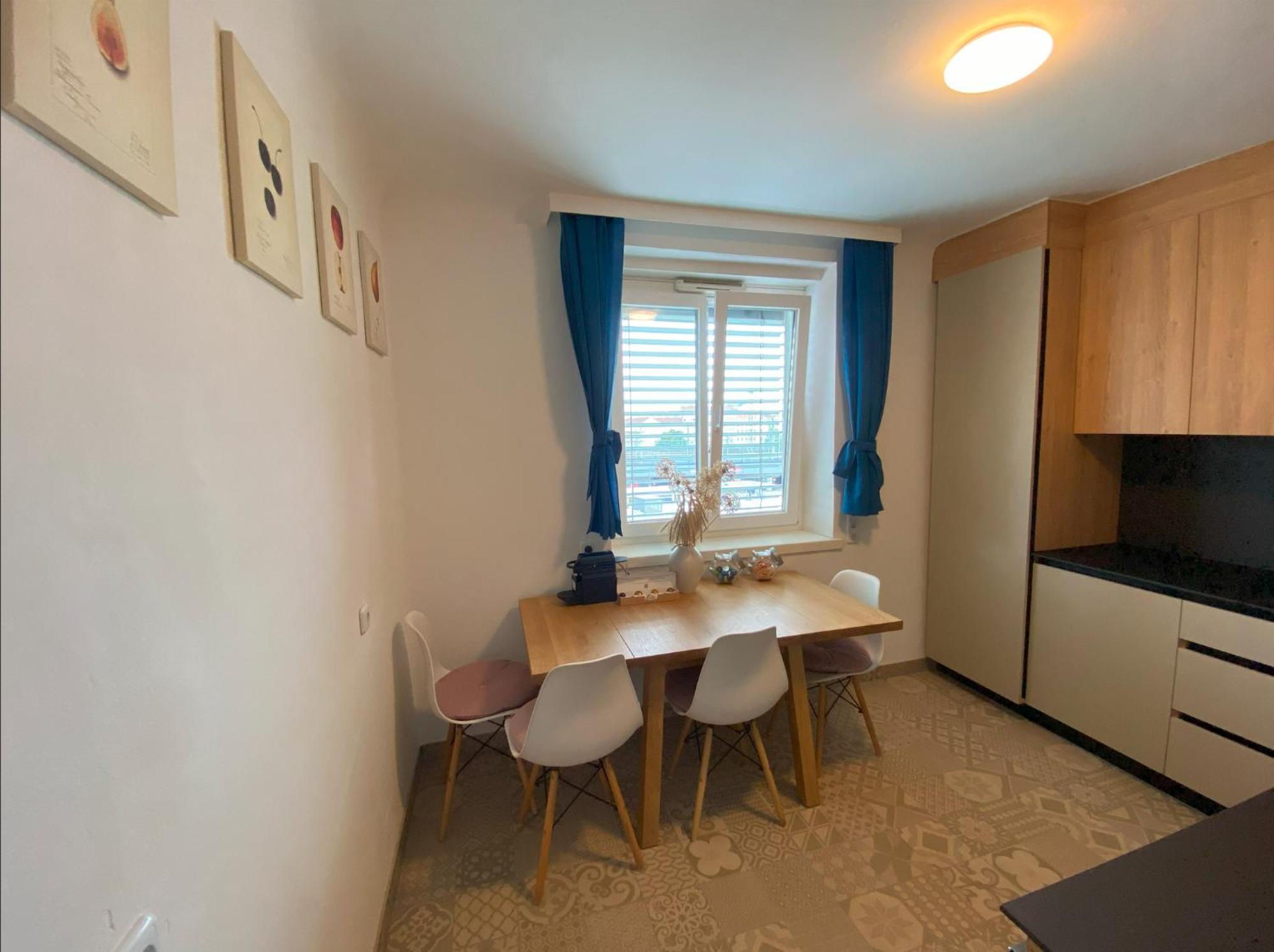Anzotika Central Apartment, Вена Экстерьер фото